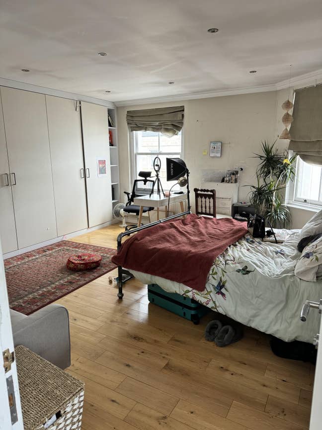 Large bedroom in heart of Notting Hill-SUBLET Main Photo