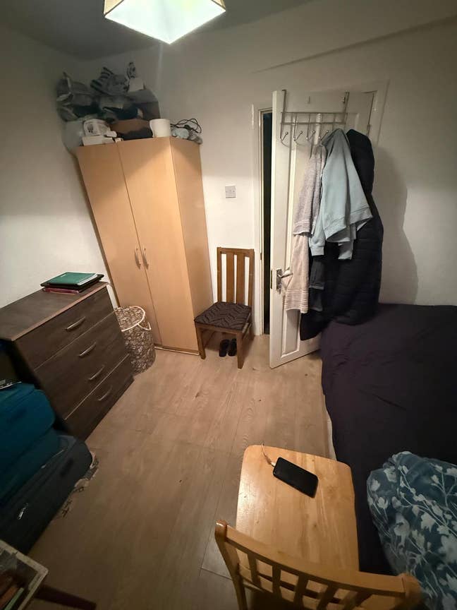 Single room available  Main Photo