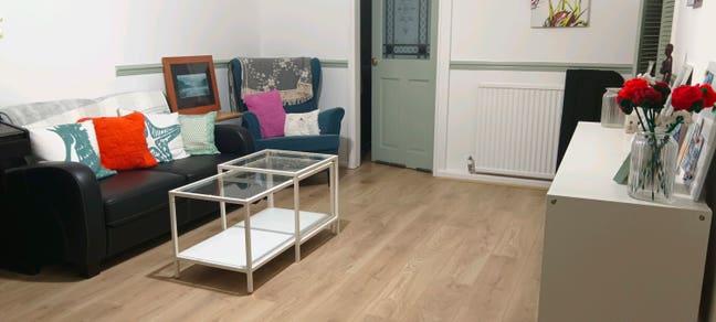 Clean Single room to let（Female only） Main Photo