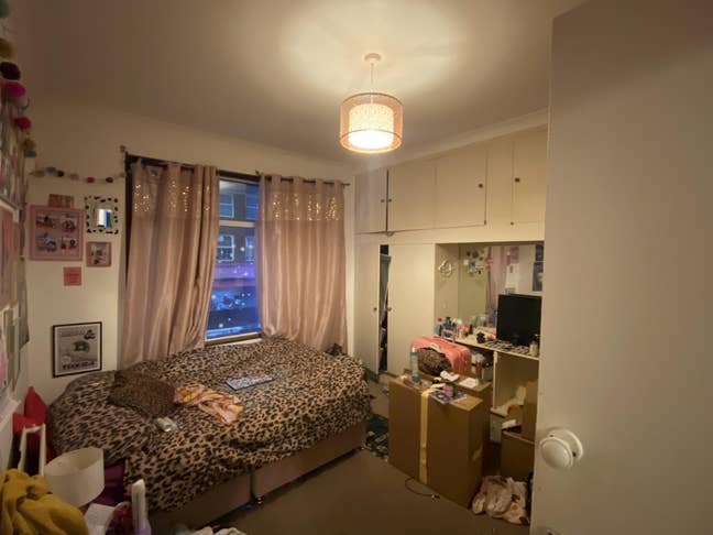 Double bedroom available in creative flatshare Main Photo