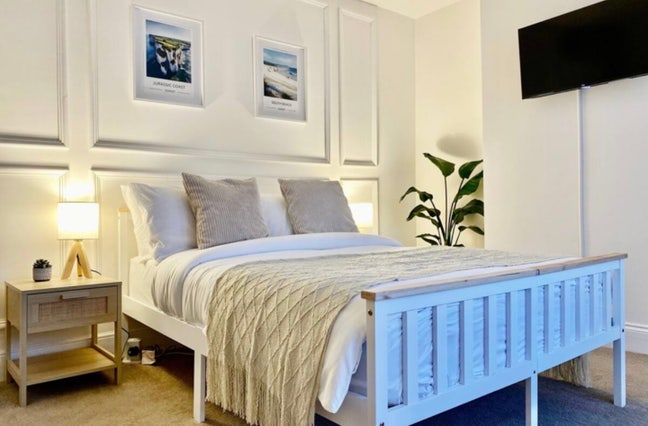 Light house loft double room with shared bathroom  Main Photo