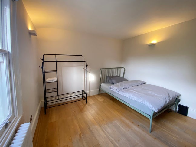 Bright Studio Flat – Stoke Newington, N16 Main Photo