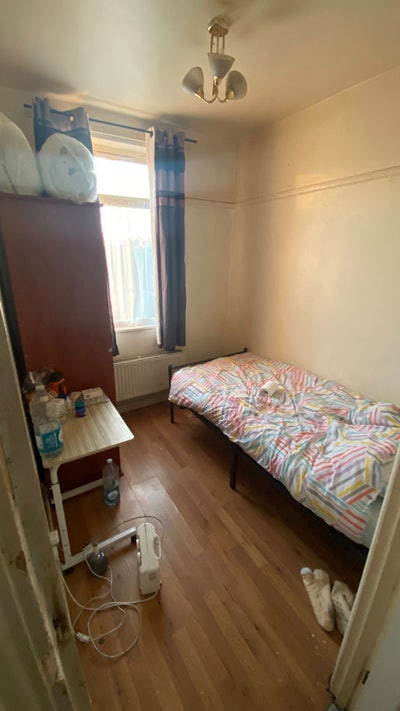 1 Bedroom Available ( Meads Lane IG1 8NY ) Main Photo