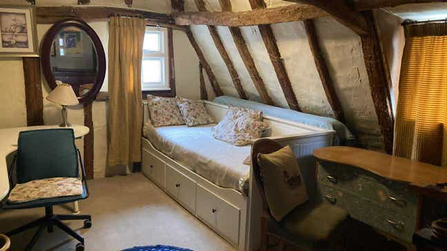 Double and Sing Room to Let in a Period Cottage Main Photo