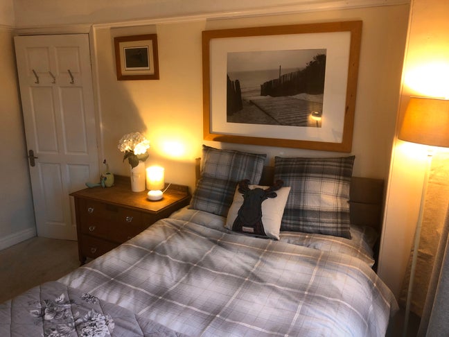 Bright and cosy double size room Main Photo