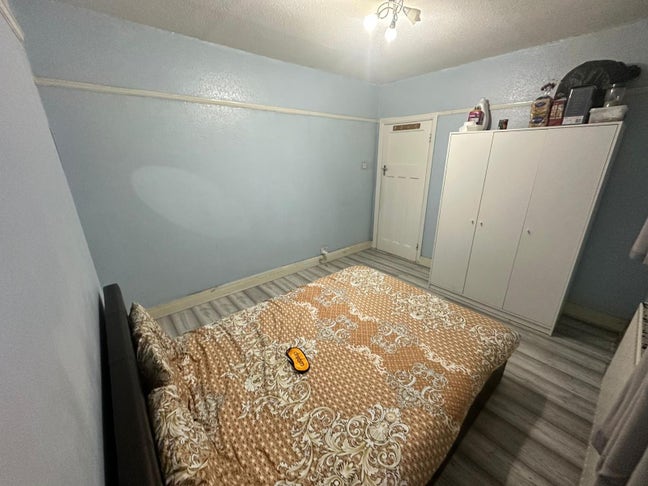 Large double bedroom available to rent   Main Photo