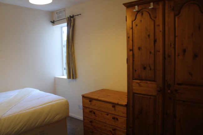 🔑 1 Room Left - Close To College Lane!!!  Main Photo