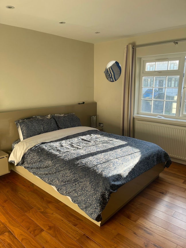Room to Rent  Main Photo