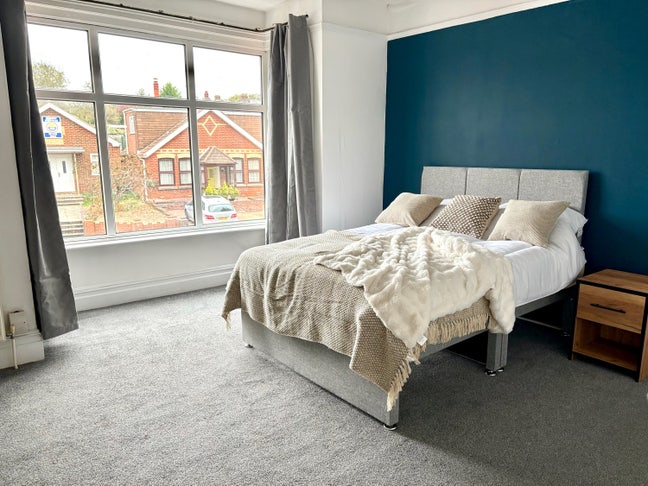 Excellent Rooms in professional shared house Main Photo
