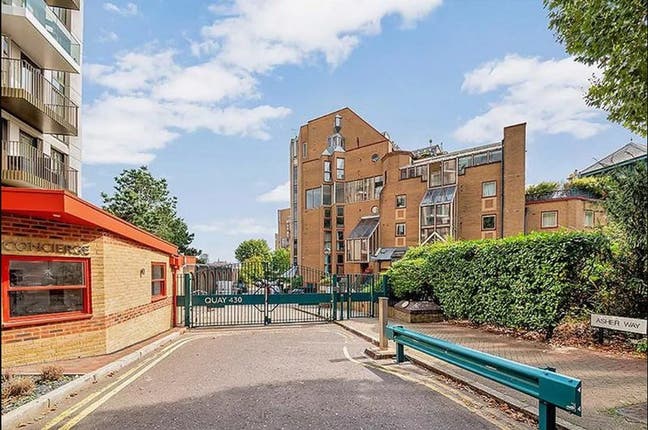 Large room in Wapping, Tower Hill, Katherine’s dks Main Photo
