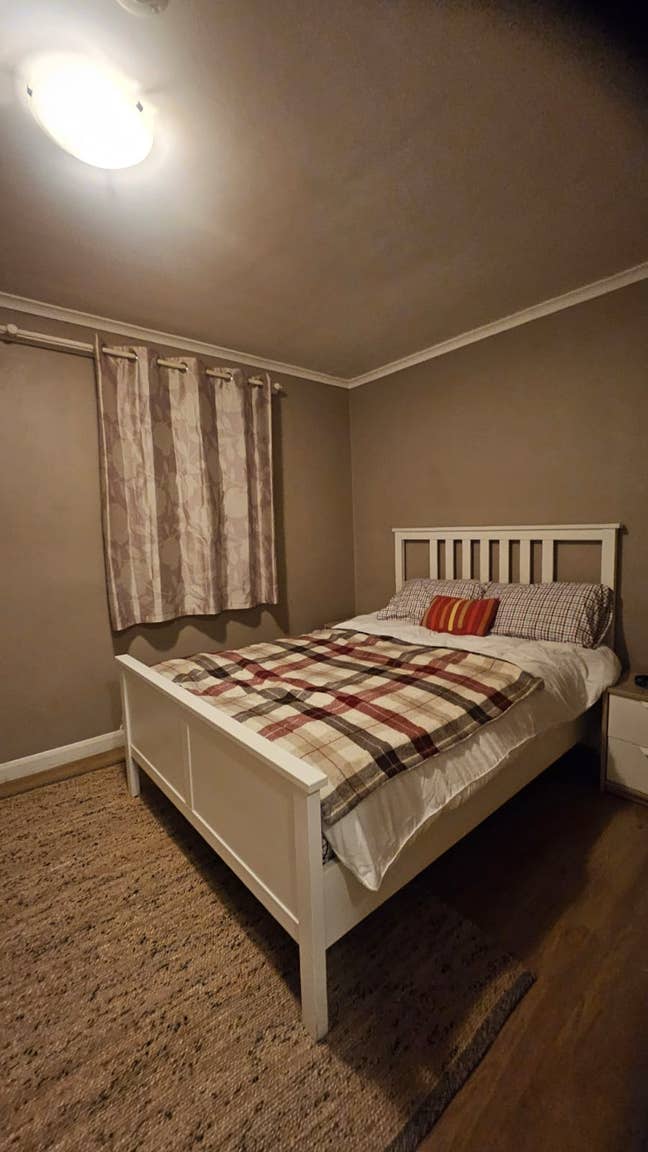 Double room near st james street  Main Photo