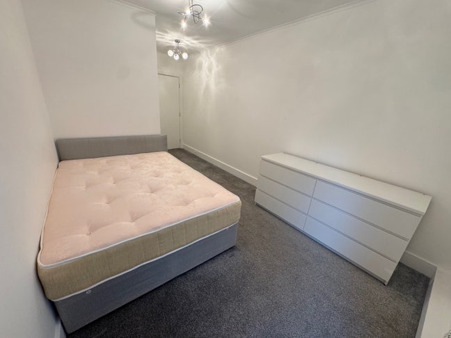 Fully Furnished 1 Room To Rent  Main Photo