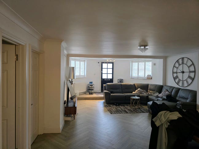 En suite room available Main Photo