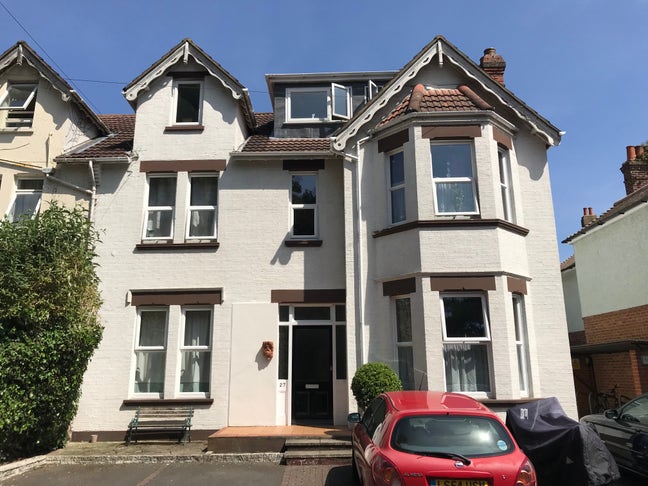 Lovely Room to Rent in Friendly Shared House Main Photo