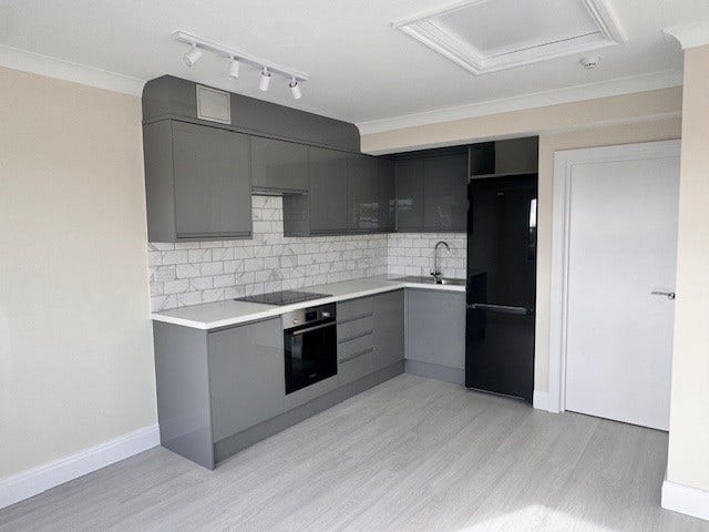 One Bedroom flat to rent in Chiswick W4 Main Photo