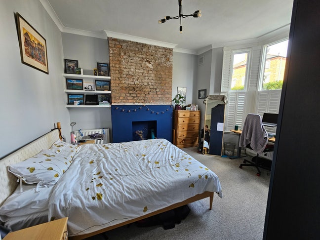 Double room in furnished two bedroomed flat Main Photo
