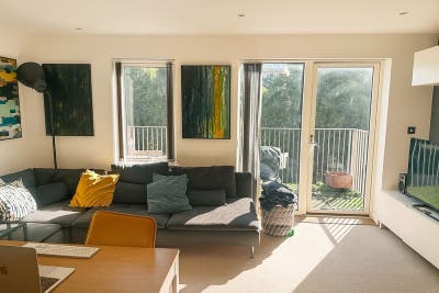 Beautiful Ensuite available for Rent (short-term) Main Photo