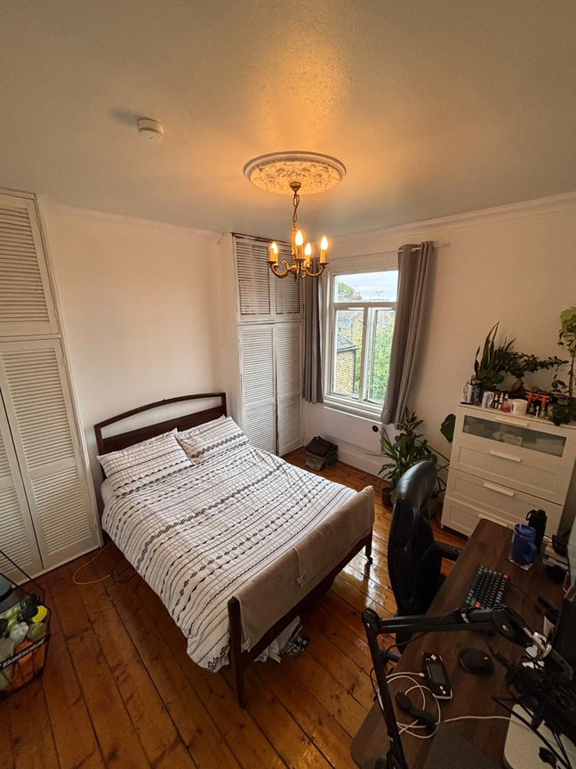 SHORT LET ‼️ Double room in Parsons Green Main Photo