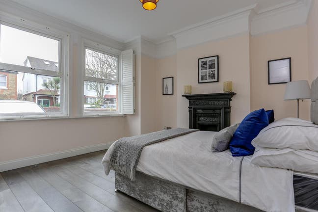 Lovely Ground Floor Bedroom in Gorgeous Ealing W5 Main Photo