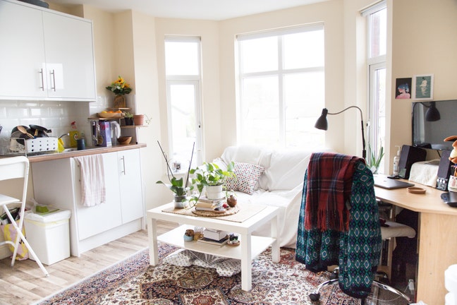 An immaculate self contained room with en-suite Main Photo