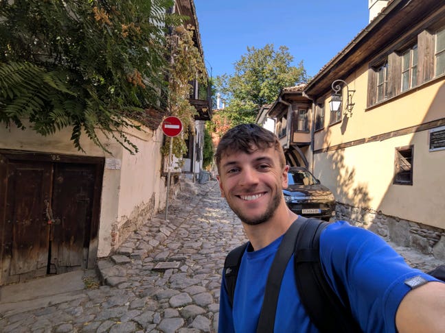 Outdoorsy Flatmate looking for chill Environment Main Photo