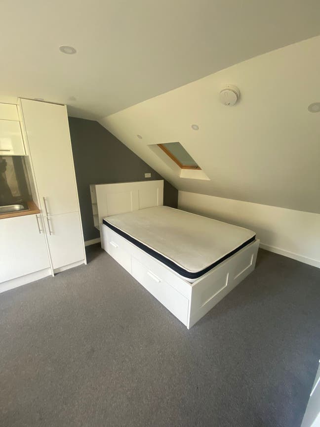 Ensuite Room in a Shared House, Peveril Road, NG9 Main Photo