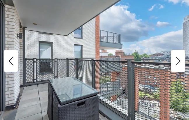 Double en suite in a 2 bed 2 bath Main Photo