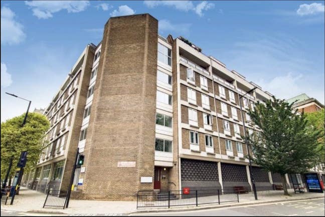 Great Room in W2 Great Location  Main Photo