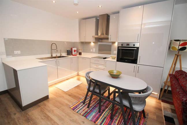 Beautiful Two bedroom apartment for rent Main Photo