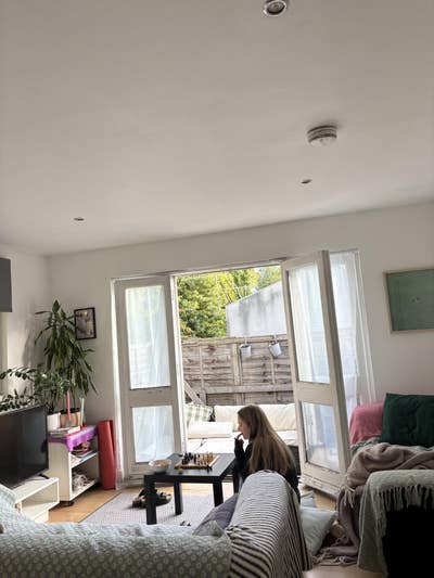 Sunny flat in Earlsfield  Main Photo