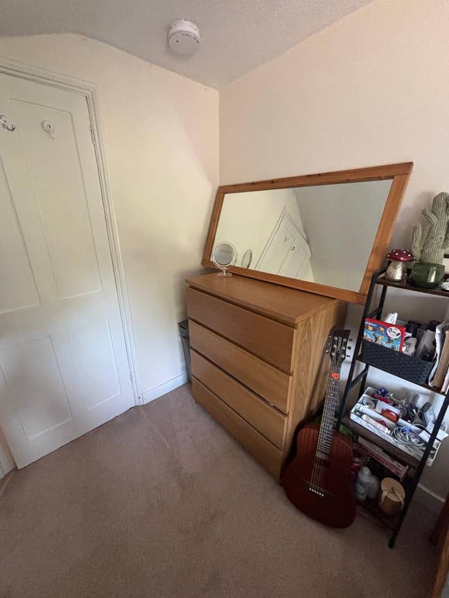 Double Room in Friendly Postgraduate Student House Main Photo