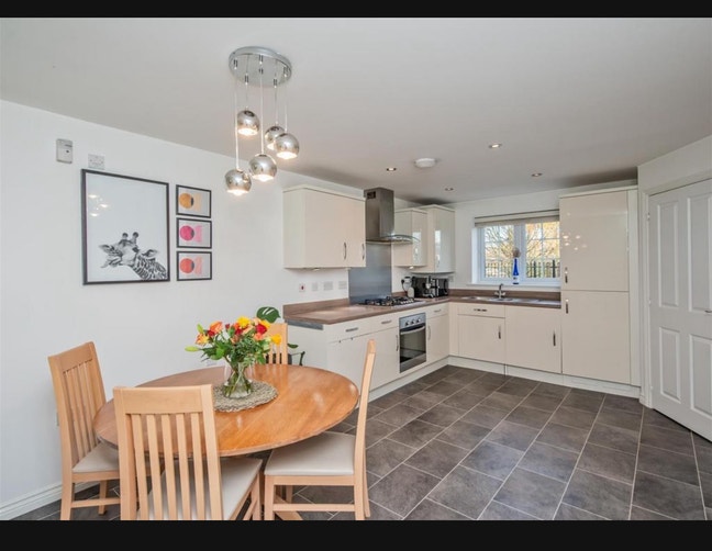 Big ensuite room in a 2 persons house - Bills incl Main Photo