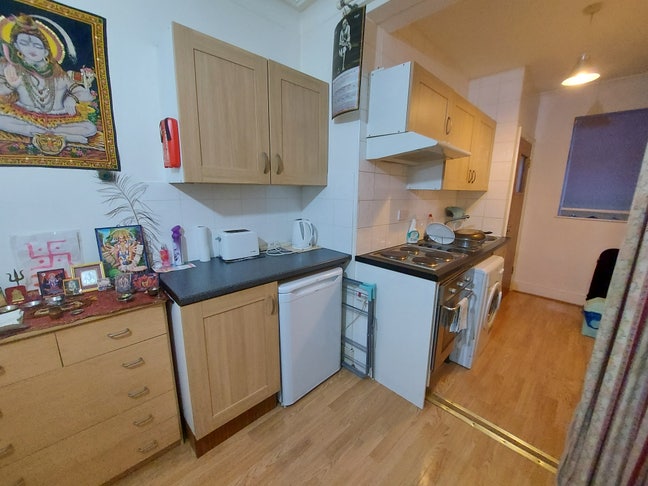 ** Double Studio in N13 Available Now** Main Photo