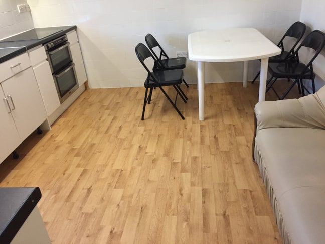 Two bedroom flat Main Photo