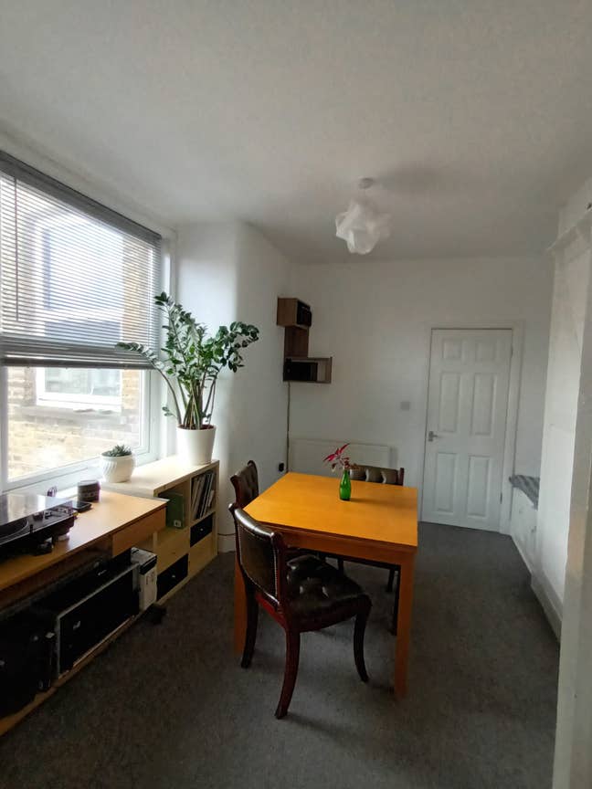 2.5 Bed Flat in Leytonstone! Main Photo