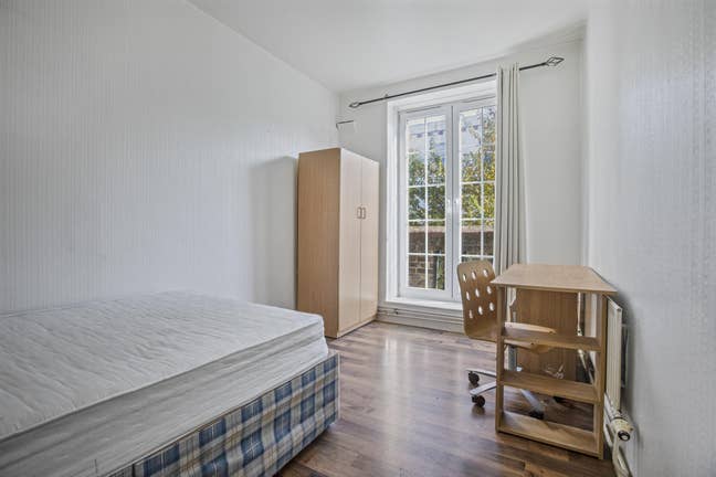 Superb 3 bed in SE1 Main Photo
