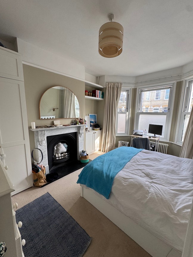 Large Double Bedroom in Brixton / Clapham North Main Photo