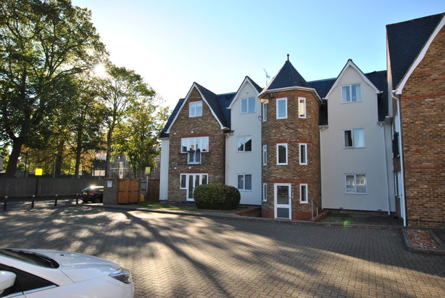 Windsor Two Bed Short lets Main Photo