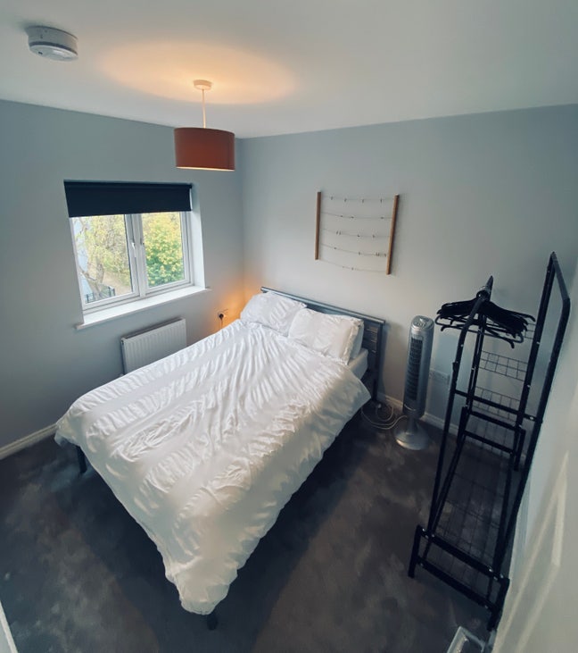 Very clean, quiet house, inc Private Bathroom  Main Photo