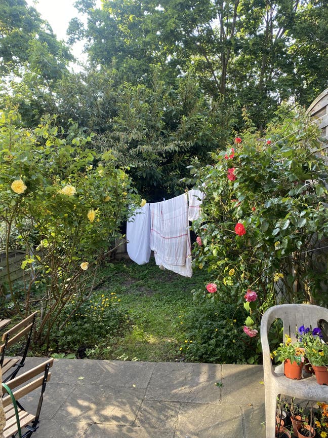 Double room walking distance from Leyton tube Main Photo