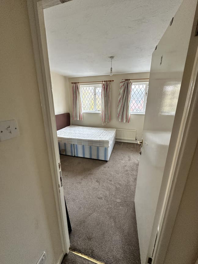 Double Bedroom available in Lenton  Main Photo