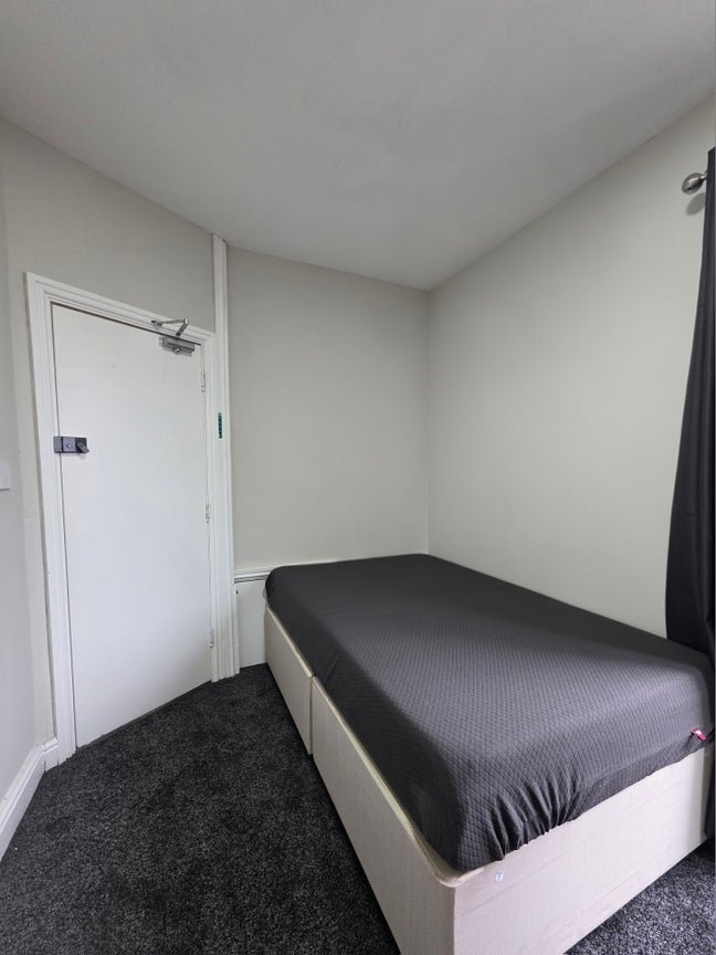 Student House Share, Pen-y-Wain Road, CF24 Main Photo