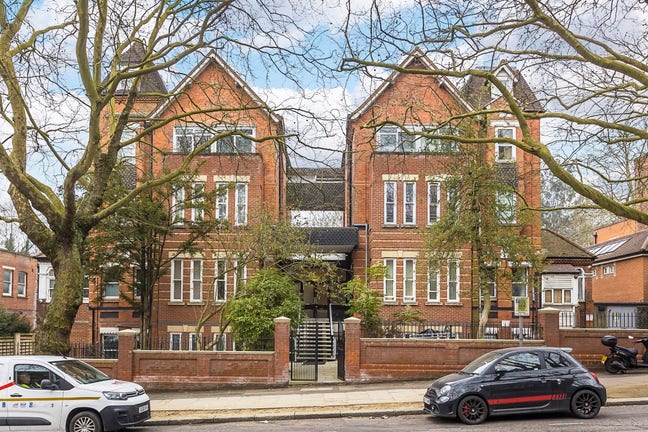Studio in Fitzjohns Ave,Hampstead,NW3 Main Photo
