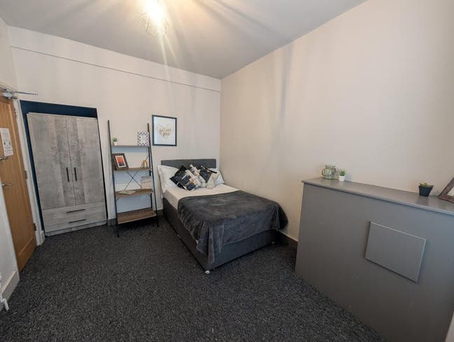 🎃No tricks, just treats — £199.95 OFF your rent👻 Main Photo