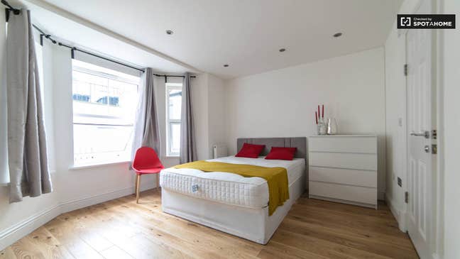 New refurbished Double room in Surbiton- Tolworth  Main Photo
