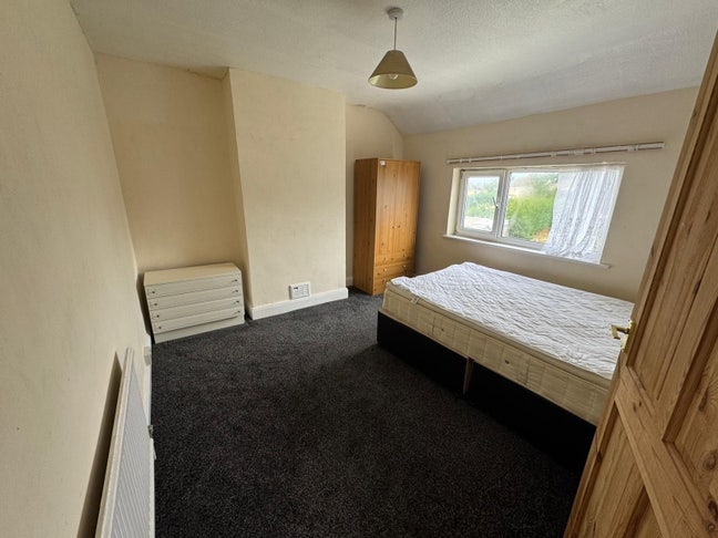 Room for Rent Main Photo