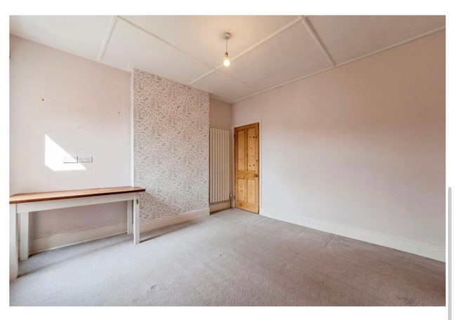 Large Double room included bills Main Photo