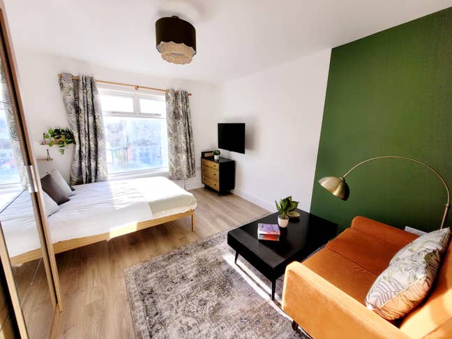 Modern Double Room Sin Occ, Near Watford Station Main Photo