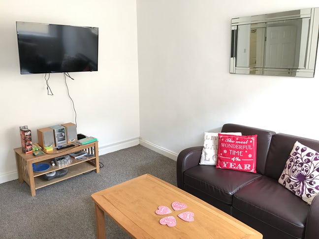 Spacious Double Room in Liverpool City Centre Main Photo