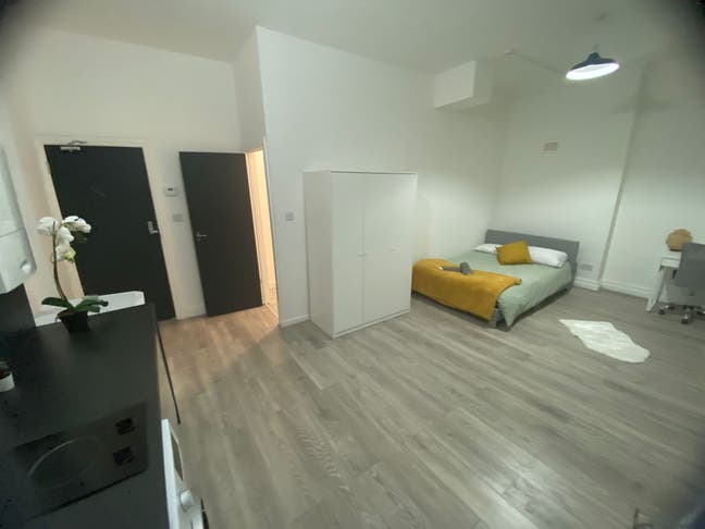 ⚡️Spacious Studio near Stamford Hill- Couples ok Main Photo